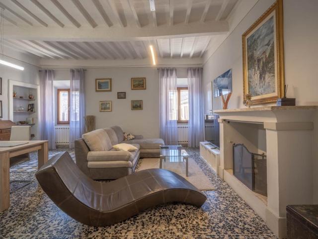 Panoramica Dell'immobile E POSIZIONE 380m² Torrita di Siena
