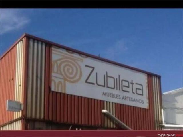 Pabellón con múltiples usos y azotea en venta
