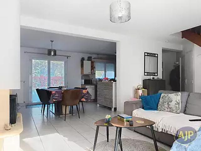 Pacé 35740 Achat / Vente maison 6 pièces t6 au dernier étage parking