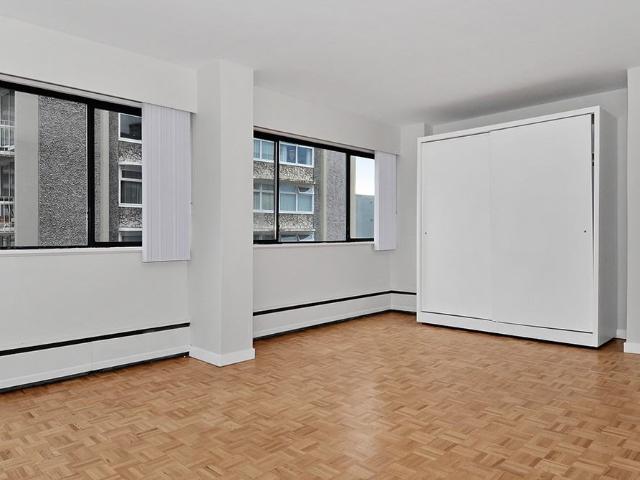 Pacific Beach Apartments Studio Apartment for Rent at 1380 Jervis St, Vancouver, BC V6E 2E5 West End