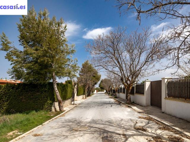 PADUL / URBANIZACIÓN CAHIZ DE SAN GREGORIO