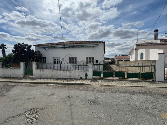 Padaria, uma oportunidade única de arrendamento na vila de Entradas | 26064086208