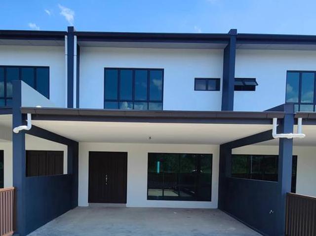 Padawan Batu 11 Double storey Terrace