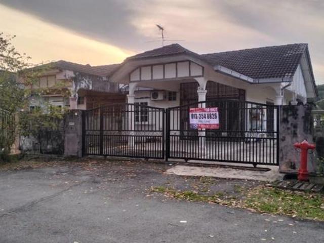 Pahang Temerloh Jalan Bahagia With Land One Storey Corner Lot For Sale