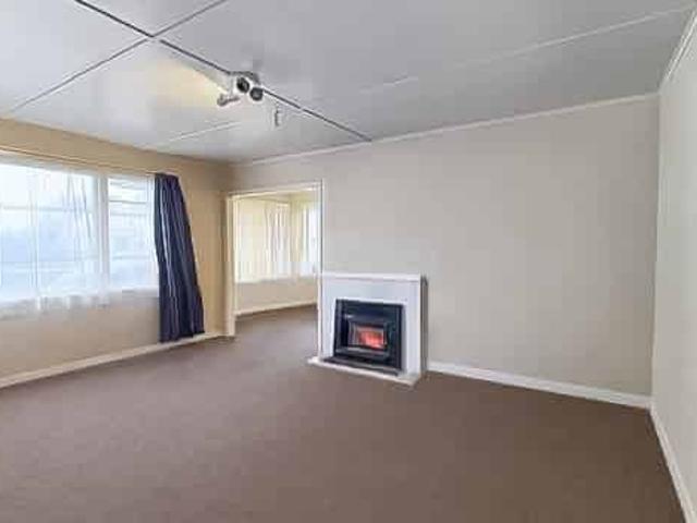 PAHIATUA 3 BEDROOMS