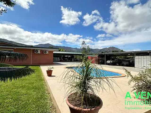 Païta 98889 Achat / Vente maison 5 pièces t5 piscine terrasse