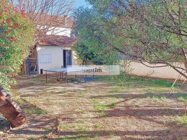 VILLA T6 + T3 PROCHE COMMODITES