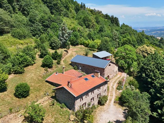 PAILHARÈS Propriété de caractère au coeur de l'Ardèche Vert