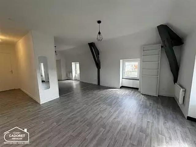 Paimboeuf 44560 Location appartement 3 pièces t3 au dernier étage cave