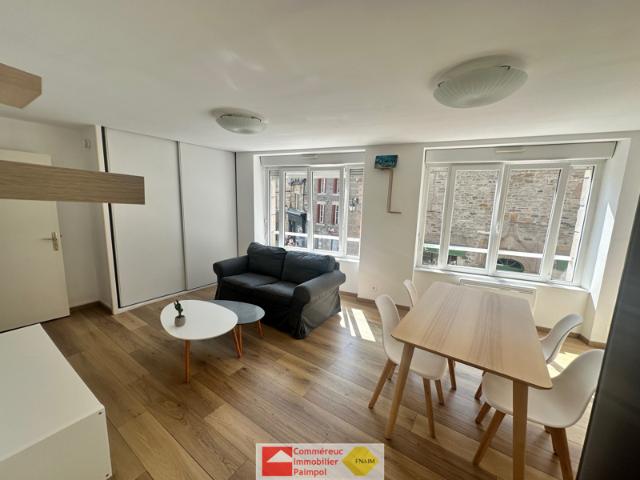 PAIMPOL, centre ville, à louer appartement deux pièces