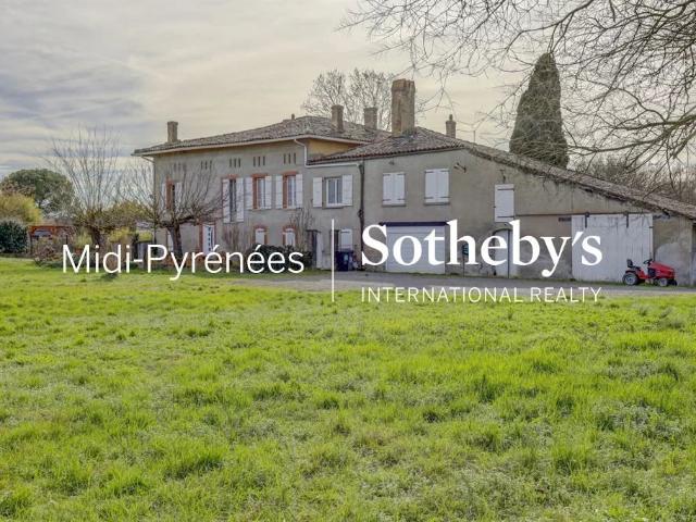 Paisance du Touch, Maison + Dépendances sur Parcelle de 4500M2