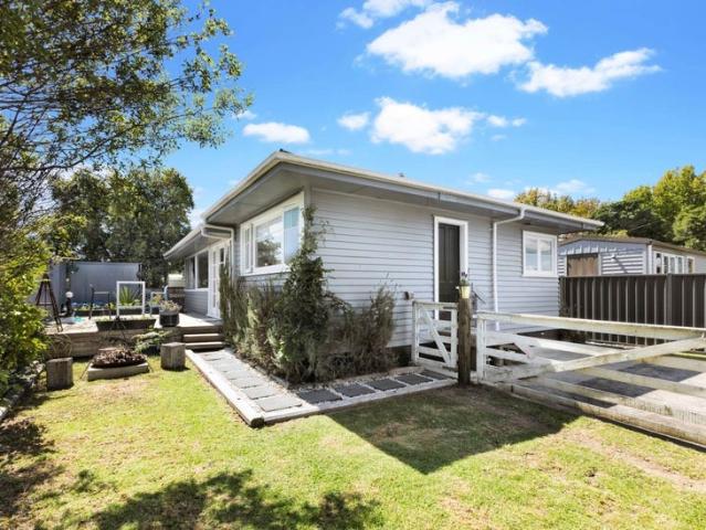 pakuranga, 2 bedrooms