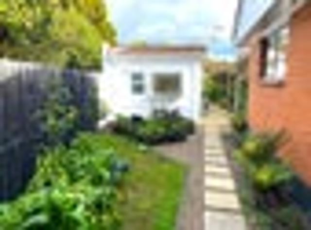 Pakuranga, 2 bedrooms, $560 pw