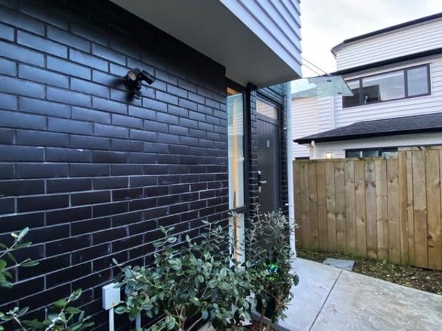 pakuranga, 2 bedrooms