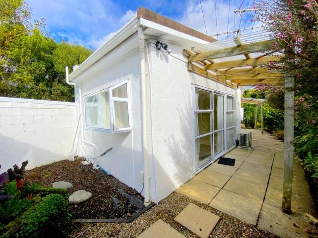 pakuranga, 2 bedrooms