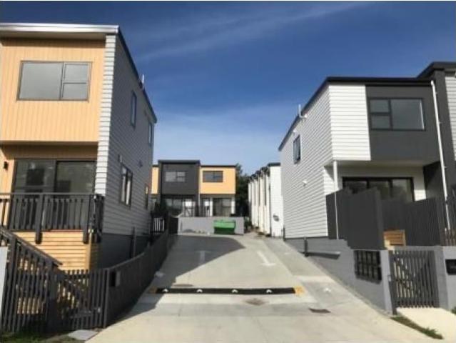 pakuranga, 2 bedrooms