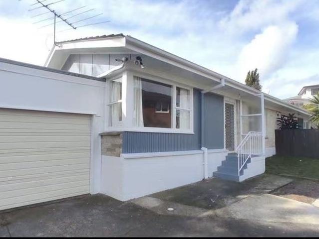 pakuranga, 2 bedrooms