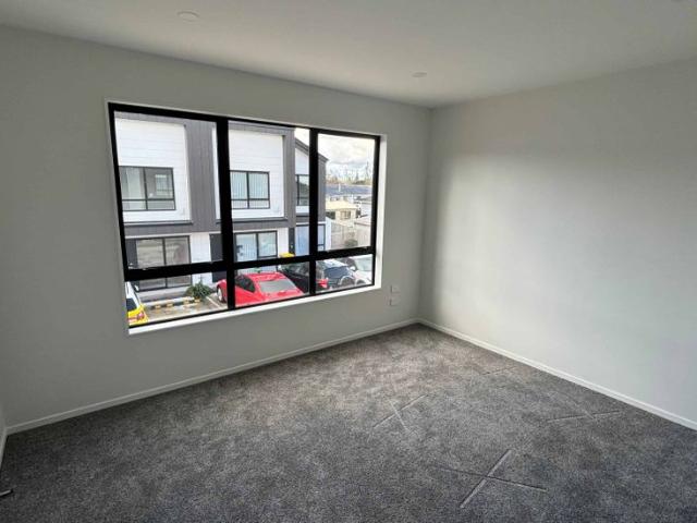Pakuranga Heights, 2 Bedroom Townhouse