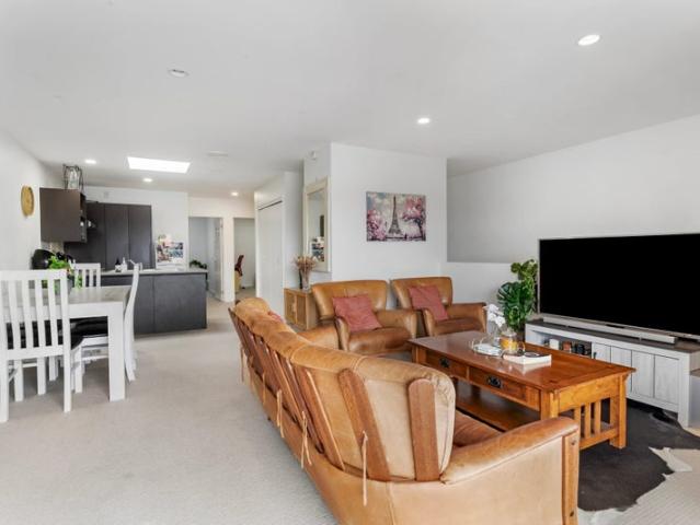 pakuranga heights, 2 bedrooms