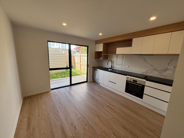 Pakuranga Heights, Newly built, 2 Bedrooms