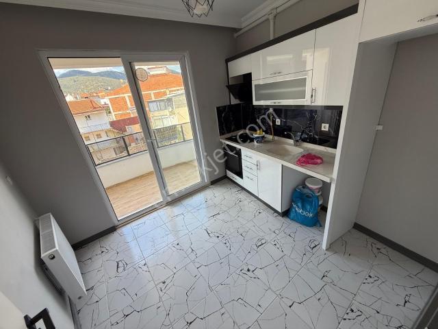 Pak Yapı'dan Kiralık 2+1 Doğalgazlı Edremit Tuzcumurat Mah