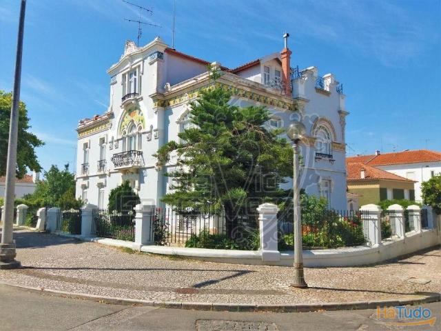 Palacete de Arte Nova | 26083253834