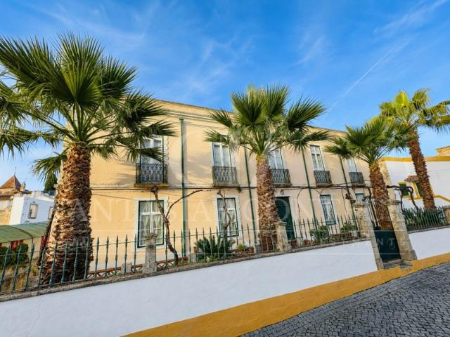 Palacete Histórico de 1902 com jardim | Potencial Boutique Hotel | Centro do Crato