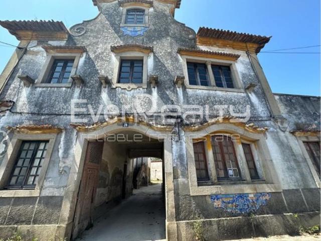 Palacete para renovação em Cacia