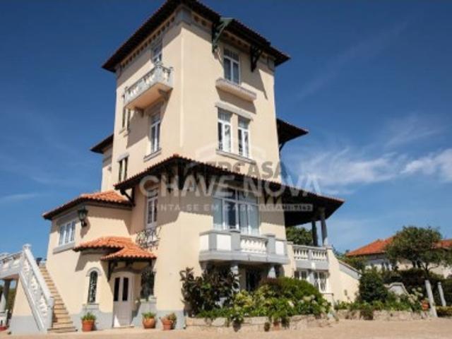 Palacete situado próximo à prestigiada Praia da Granja