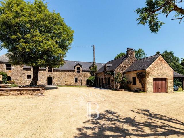 Palais de 274 m² en vente Auray, France