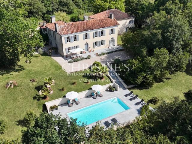 Palais de 408 m² en vente Saint Sever, Nouvelle Aquitaine