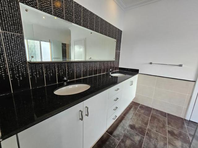 Palatial 3 bedroom penthouse for rent in nyali, mombasa