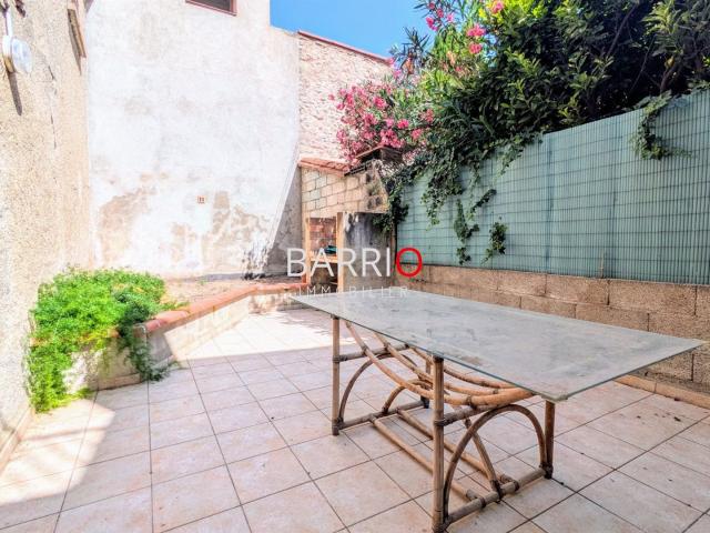 PALAU DEL VIDRE: Maison de village type 4 avec cours 116m² Palau del Vidre