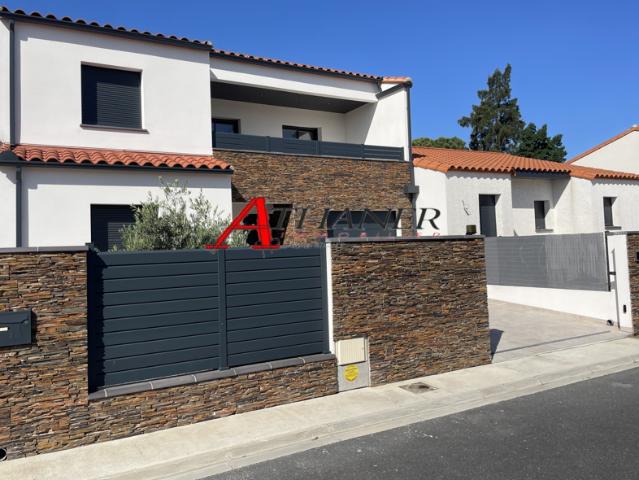 Palau Del Vidre Villa 4 Pièces contemporaine état neuf