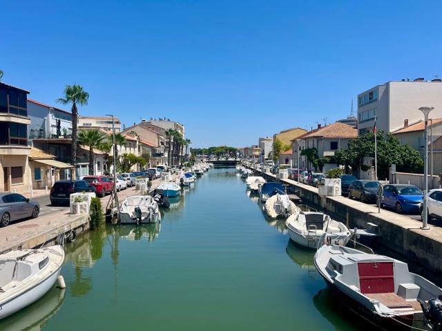 PALAVAS LES FLOTS, LA CANALETTE, Ancienne cabane de pêcheur sous le figuier à quelques minutes de la plage