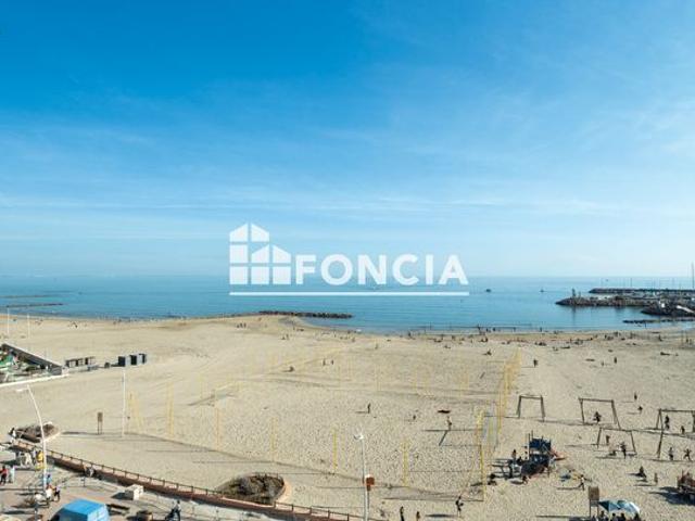 PALAVAS LES FLOTS SUR TRES RARE SUPERBE T1 BIS EN DERNIER ETAGE ET EN 1ère ligne face mer