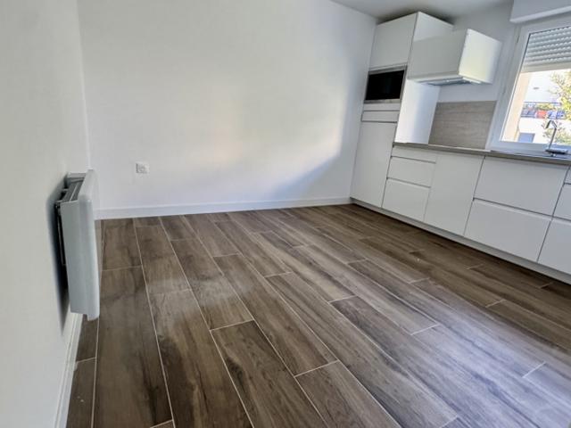 PALAVAS STUDIO NEUF rive droite