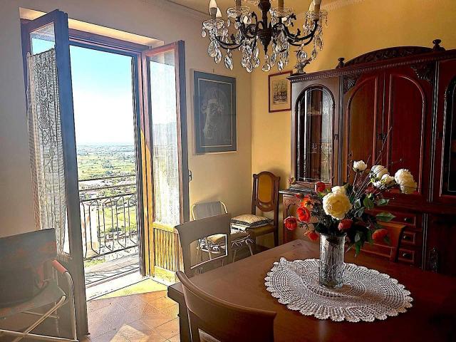 Palazzina commerciale in affitto a Monte San Biagio