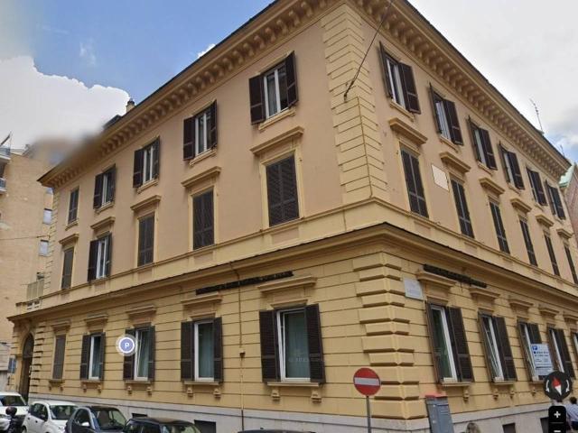 Palazzina commerciale in affitto a Roma