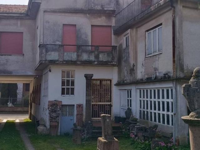 Palazzina commerciale in vendita a Marnate