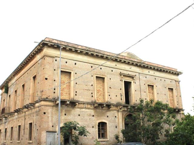 Palazzina commerciale in vendita a Milazzo