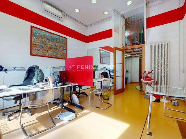 Palazzina commerciale in vendita a Milano