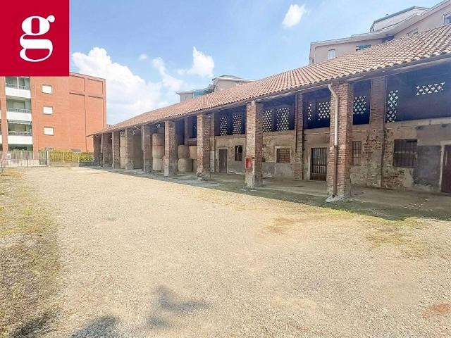 Palazzina commerciale in vendita a Milano