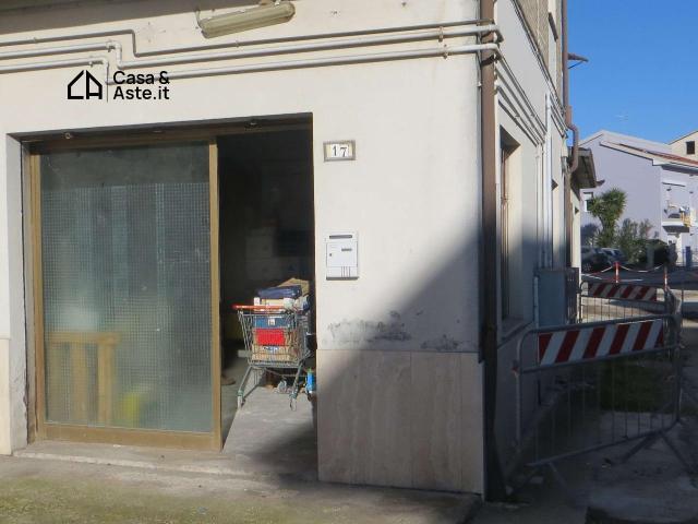 Palazzina commerciale in vendita a Morrovalle
