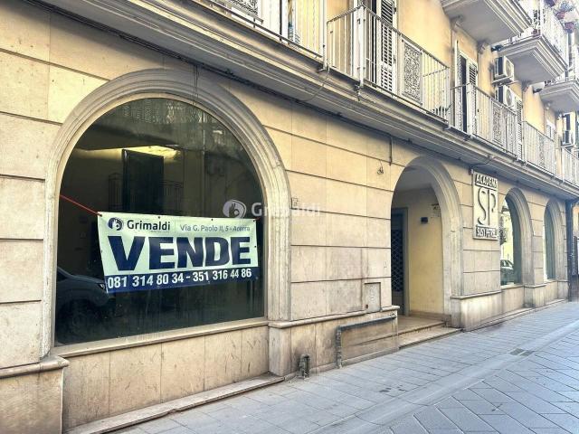 Palazzina commerciale in vendita a Acerra