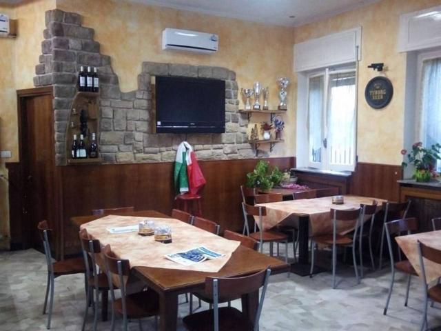 Palazzina commerciale in vendita a Brenna