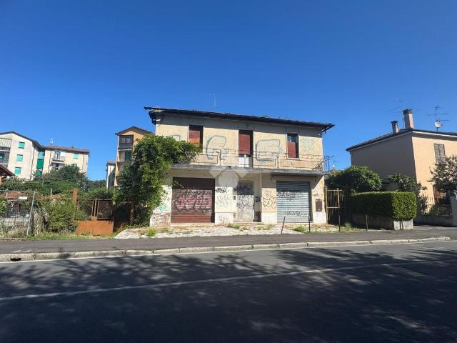 Palazzina commerciale in vendita a Brescia