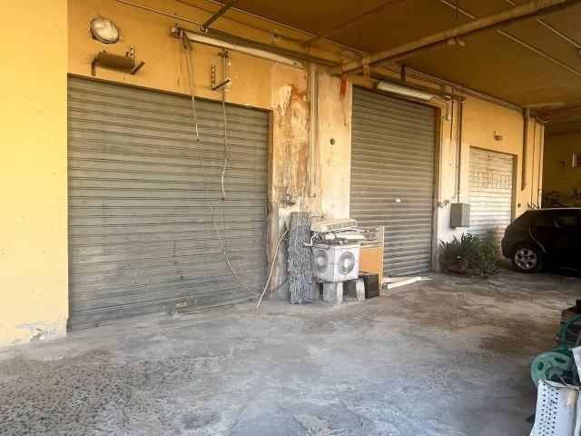 Palazzina commerciale in vendita a Cagliari