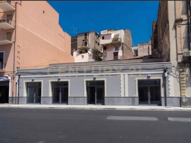 Palazzina commerciale in vendita a Catania