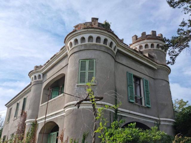 Palazzina commerciale in vendita a Chiaravalle Centrale